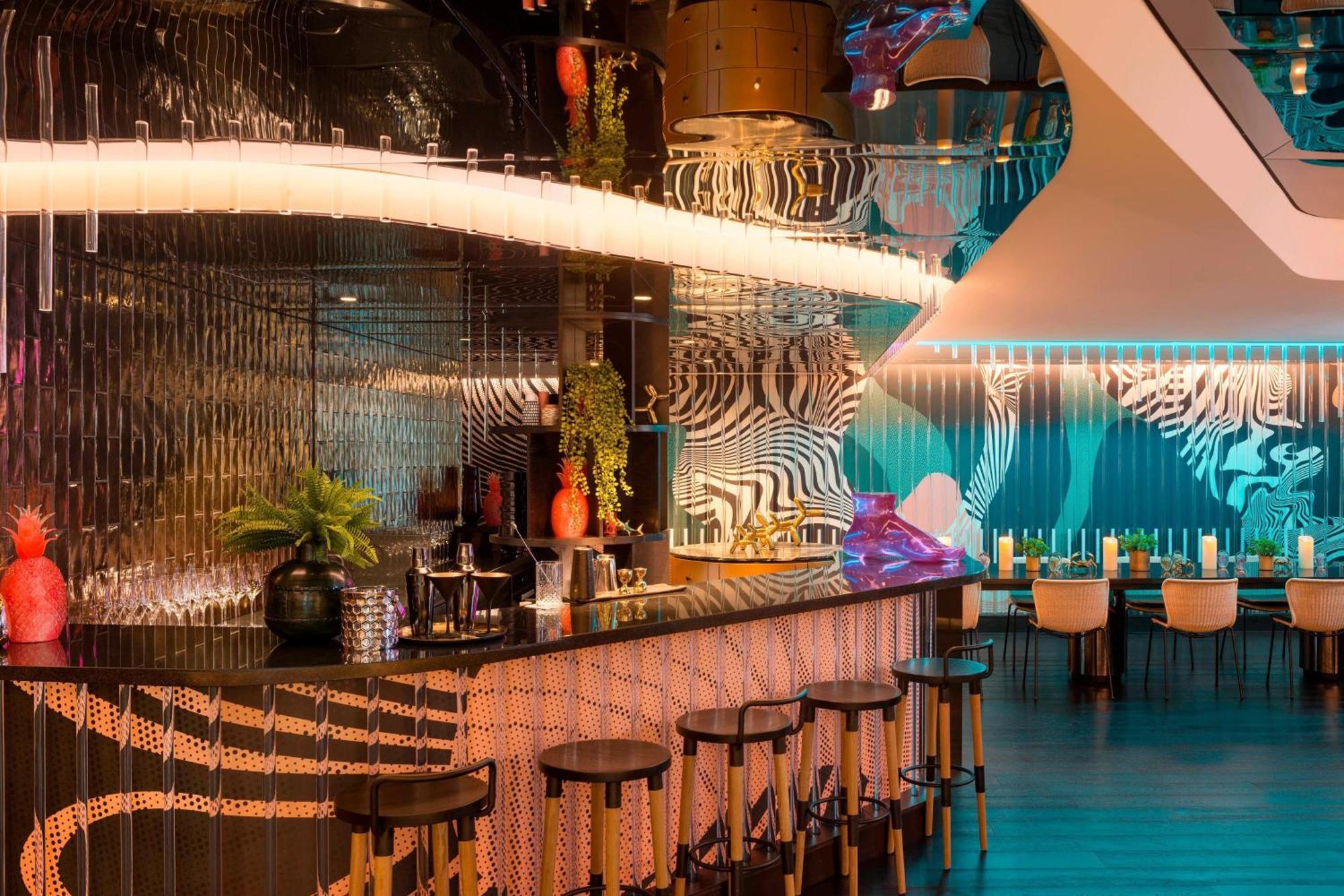 W Brisbane Hotel Ngoại thất bức ảnh The bar at the nightclub